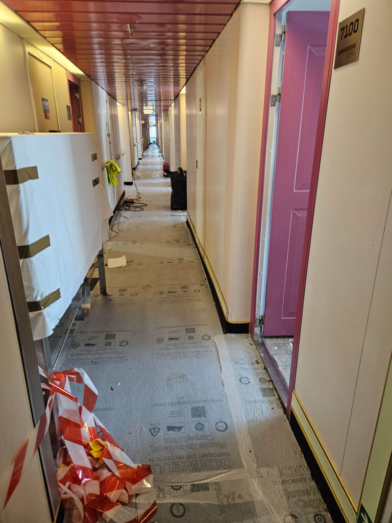 MS Crown Seaway kruiisilaeva siseruumide uuendus – PintsliPai Viimistlus (2)